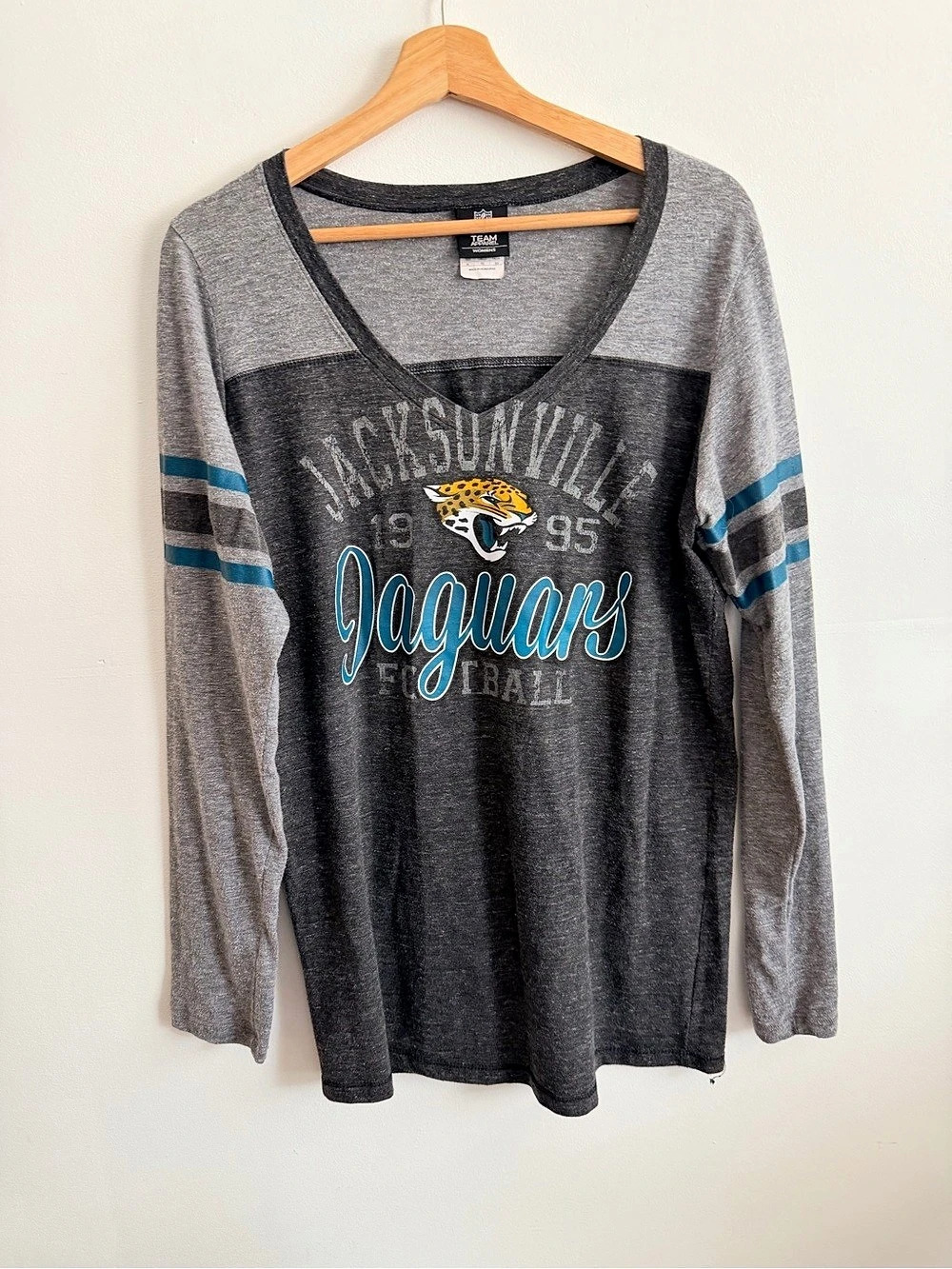 Jacksonville Jaguars Womens XL Long Sleeve V Neck NFL Shirt 1995 Gray Teal